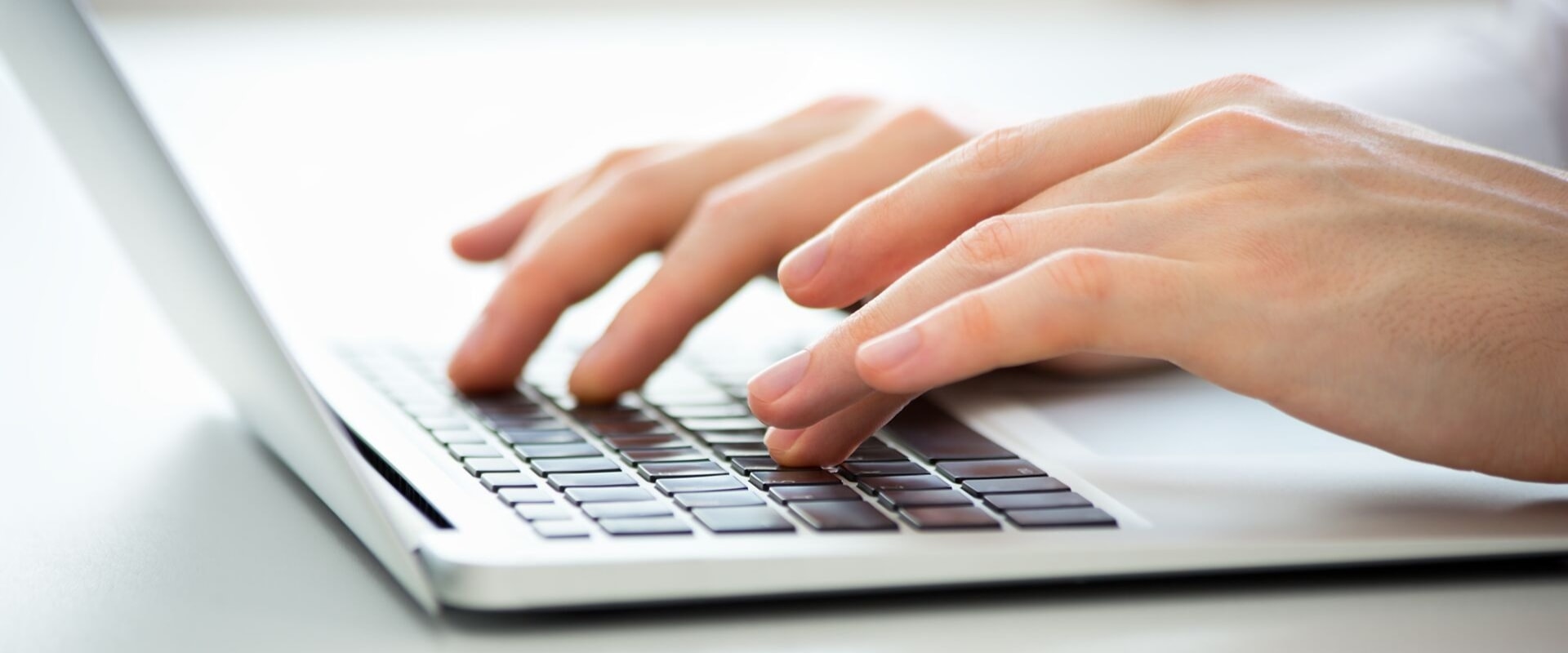 Computer Crash Course What happens when you close the lid of your laptop? IT